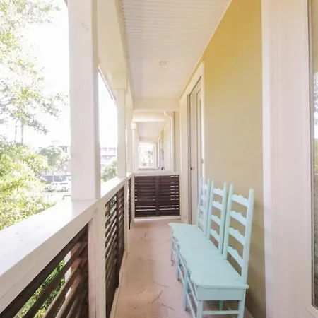 Gulf Place Courtyard